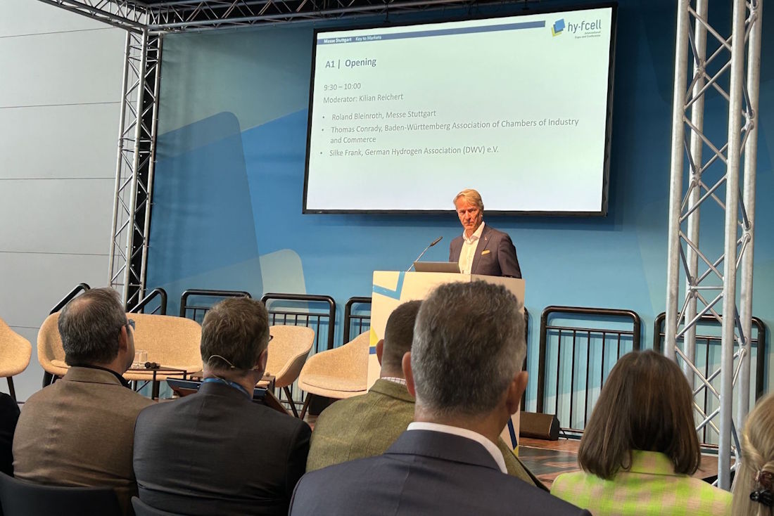 CEO der Messe Stuttgart Roland Bleinroth auf der hy-fcell 2025